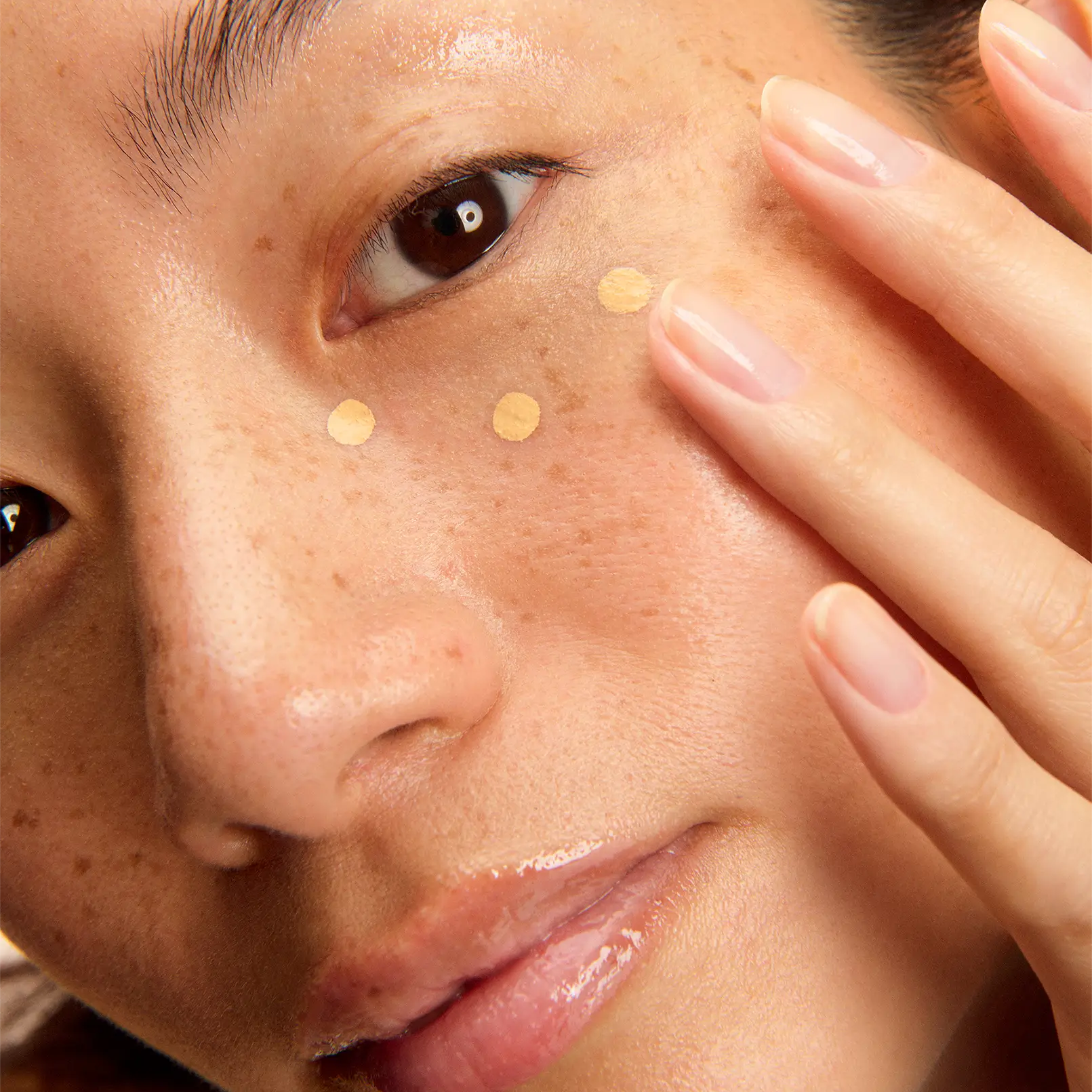 Radiance Correcting Eye Care