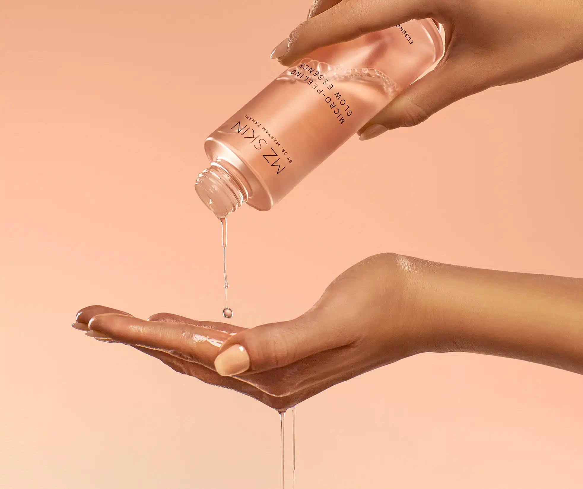 Micro-peeling Glow Essence