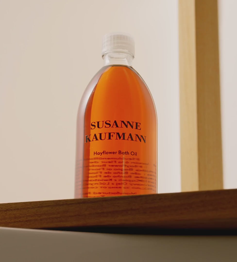 Načíst video: Hayflower Bath Oil