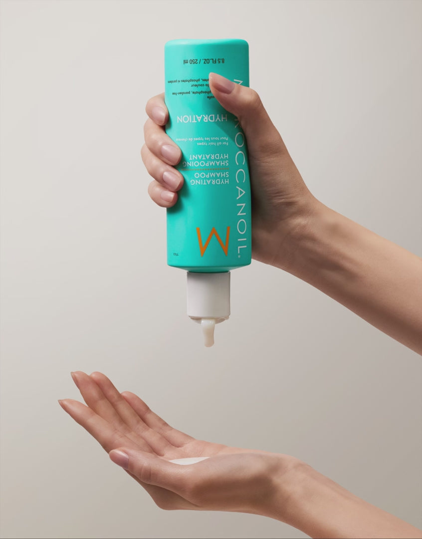 Načíst video: Hydrating Shampoo Travel