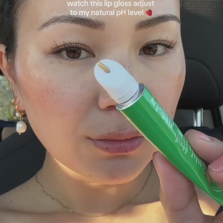 Načíst video: Liplights Lip Gloss Chameleon