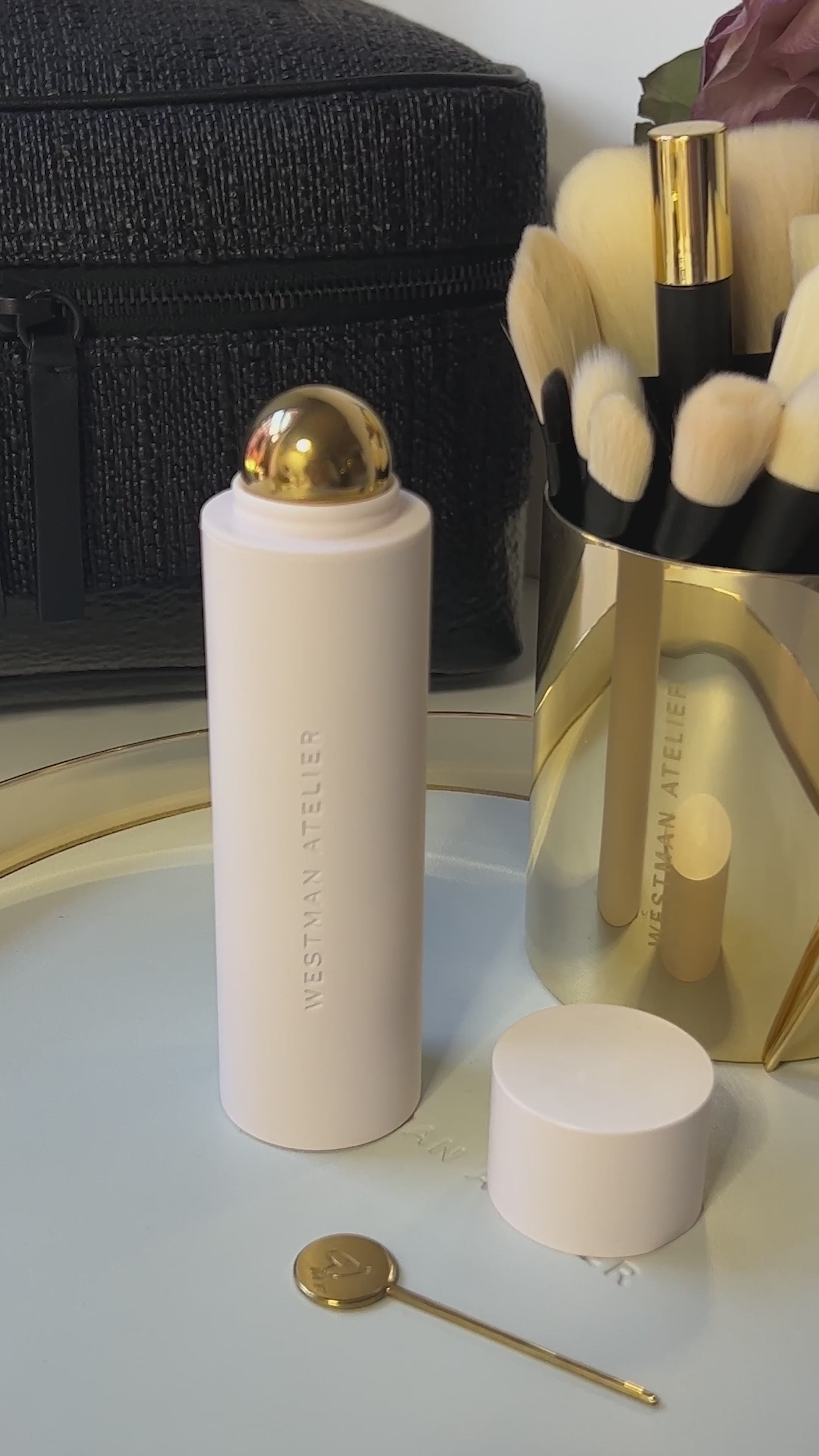 Načíst video: Skin Activator Rollerball + Refill Set
